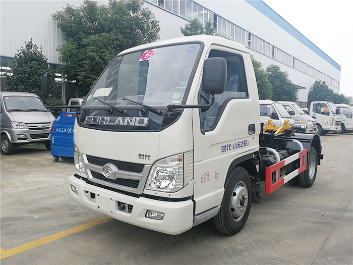 福田小卡勾臂垃圾車-4方