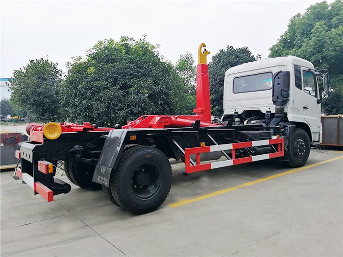 東風(fēng)天錦勾臂垃圾車-12方