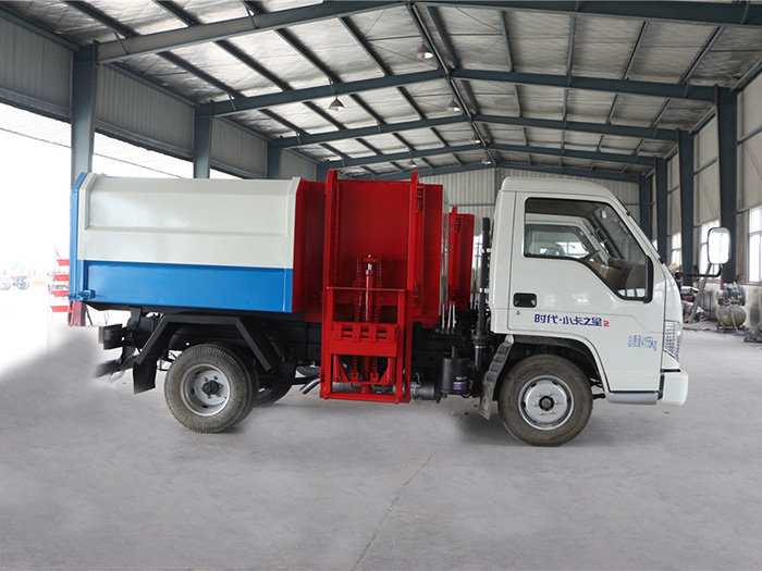 福田小卡掛桶垃圾車(chē)-3方
