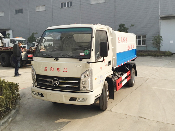 凱馬掛桶垃圾車-3方