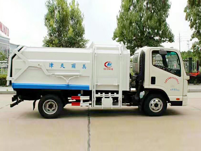 凱馬掛桶垃圾車-5方