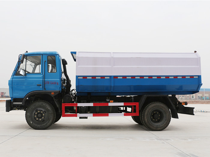 東風(fēng)145掛桶垃圾車-12方