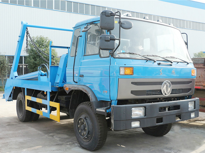 東風(fēng)145擺臂垃圾車-10方