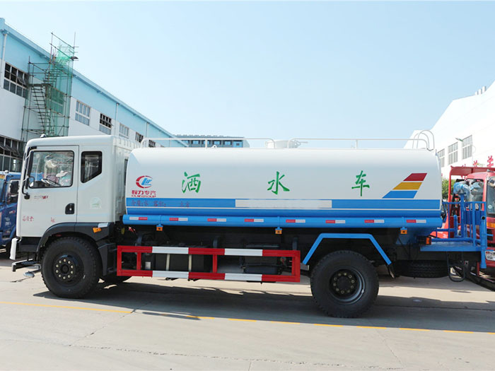 東風(fēng)T3灑水車-12方
