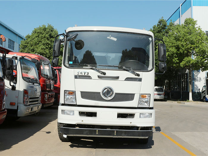 東風(fēng)T3灑水車-12方