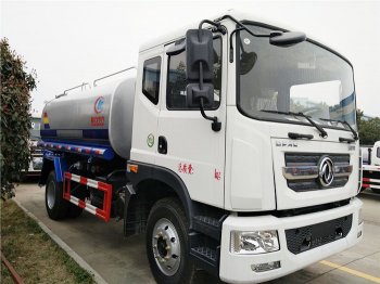 東風(fēng)多利卡D9灑水車-12方