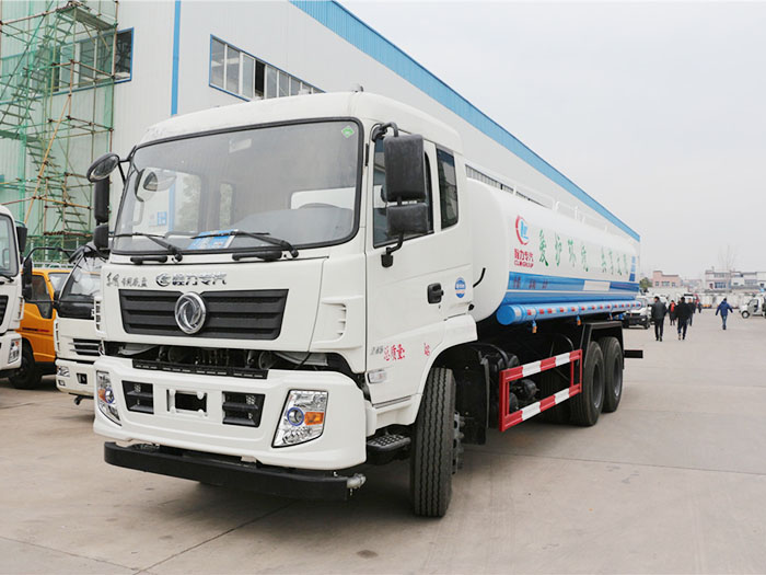 東風(fēng)后八輪新款灑水車-20方