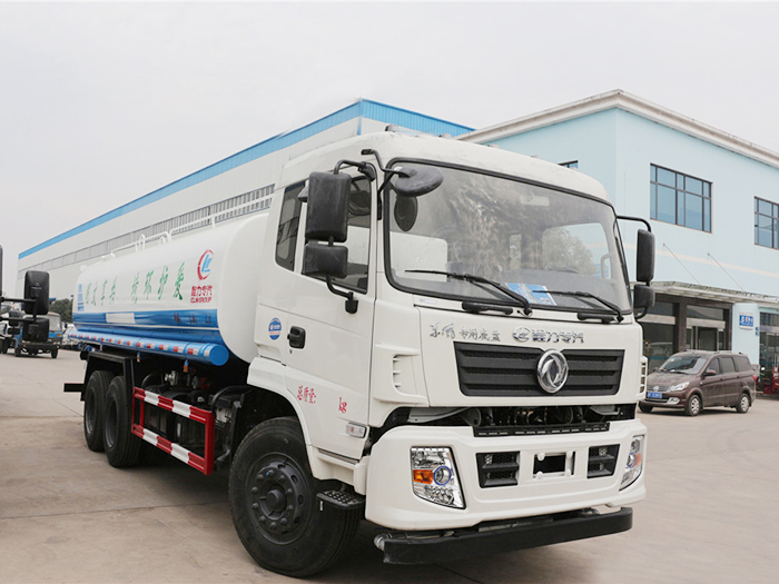 東風(fēng)后八輪新款灑水車-20方