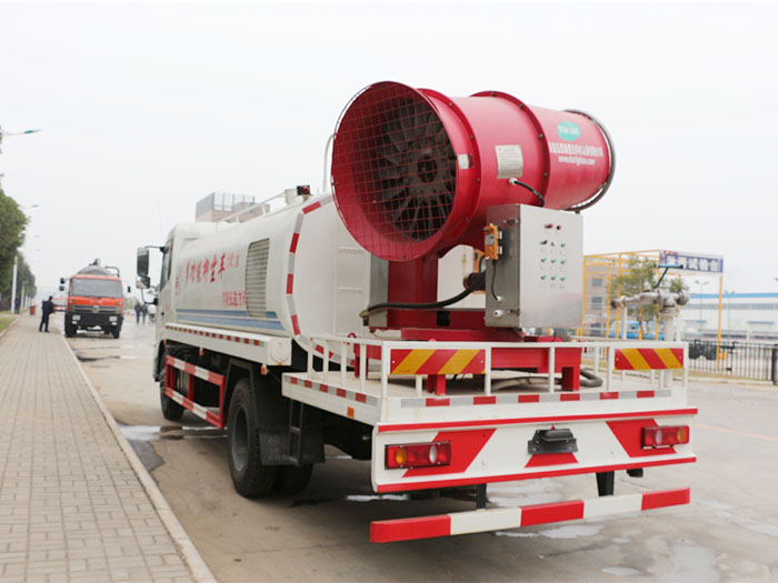 東風(fēng)天錦抑塵噴霧車(chē)-10方