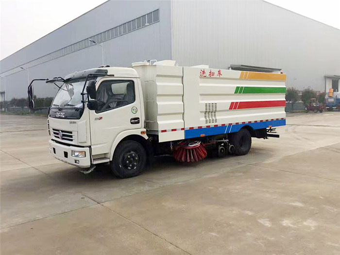東風(fēng)多利卡洗掃車