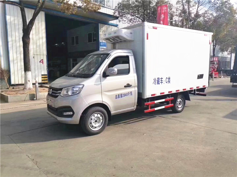 國六 長(zhǎng)安跨越王3米冷藏車