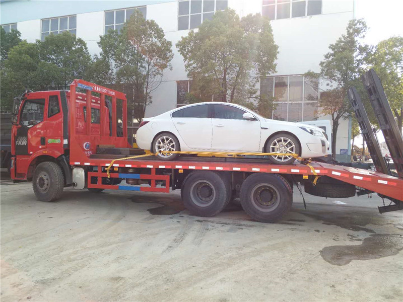 解放后八輪平板車