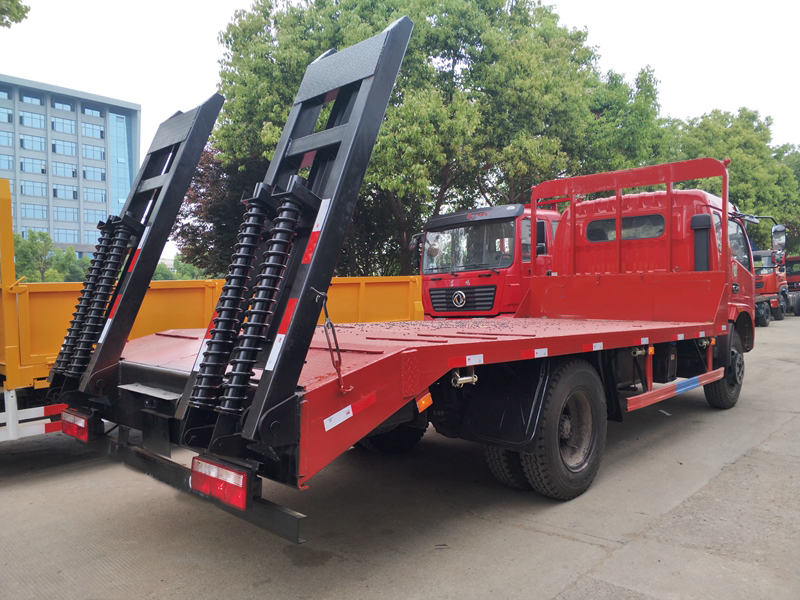 東風(fēng)福瑞卡單橋平板運(yùn)輸車