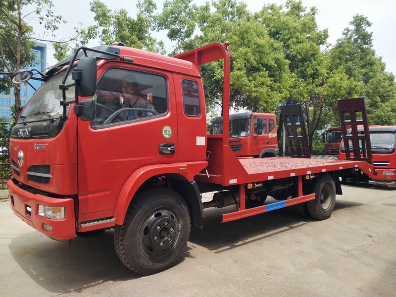東風(fēng)福瑞卡單橋平板運(yùn)輸車