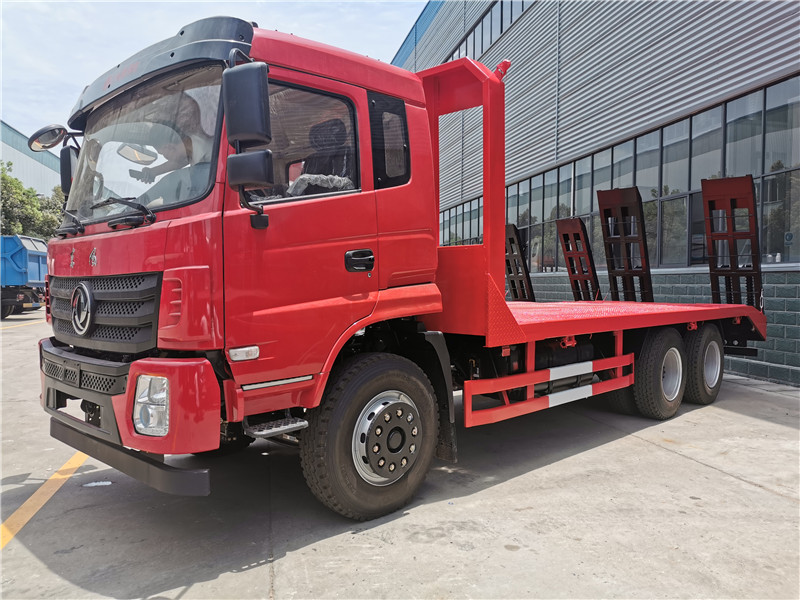 東風(fēng)D17后八輪平板車