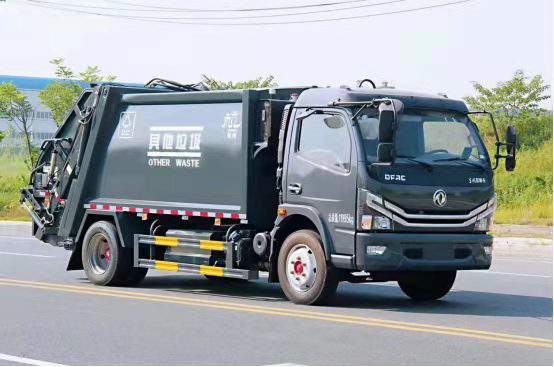 東風(fēng)多利卡8方壓縮式垃圾車