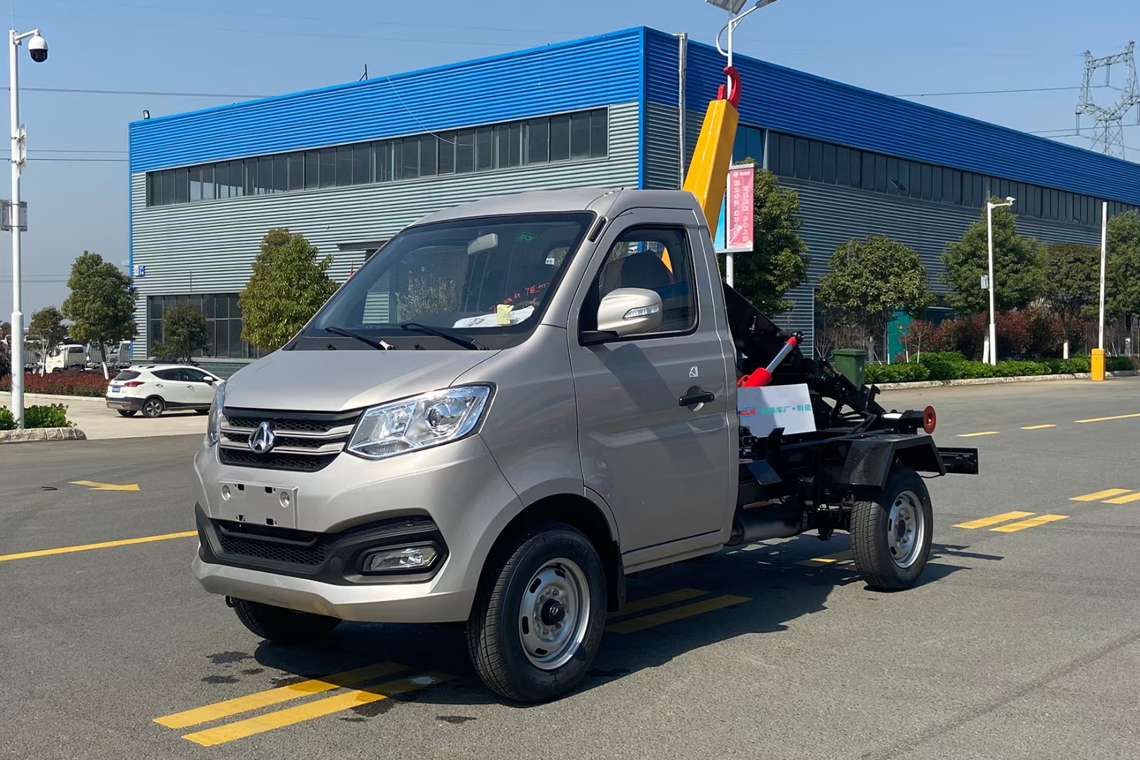 長(zhǎng)安勾臂垃圾車(chē)
