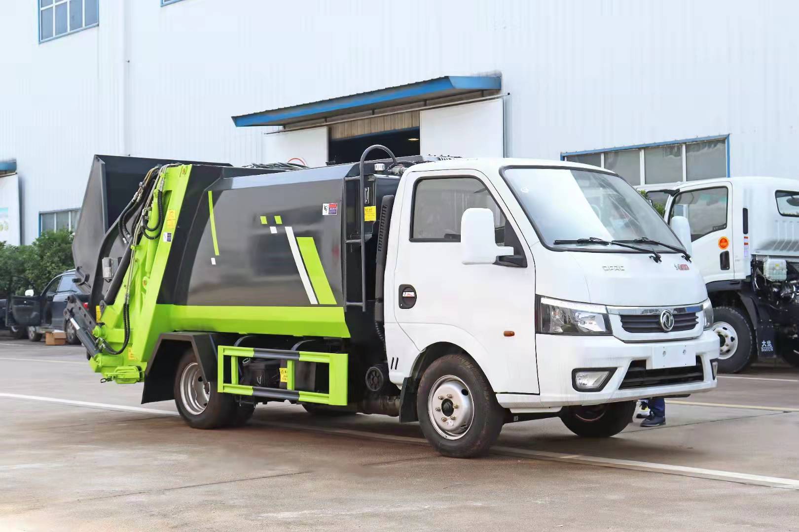 東風(fēng)途逸藍牌壓縮垃圾車