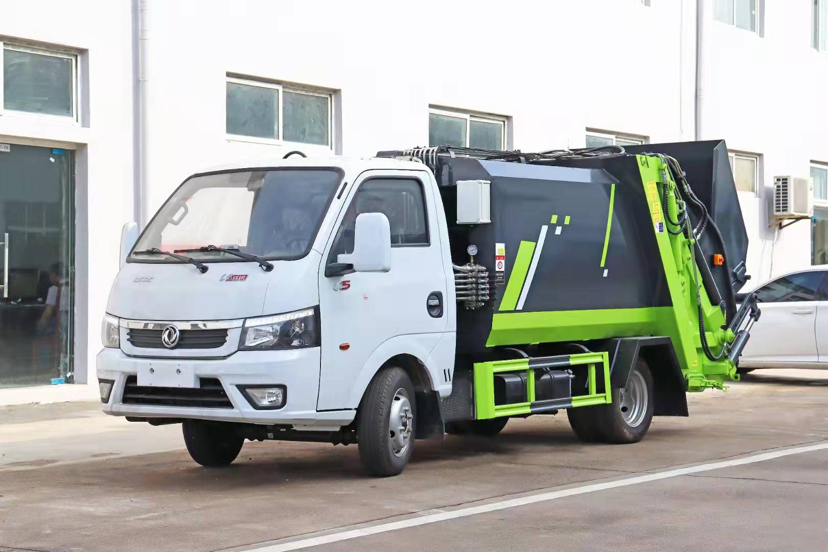 東風(fēng)途逸藍牌壓縮垃圾車