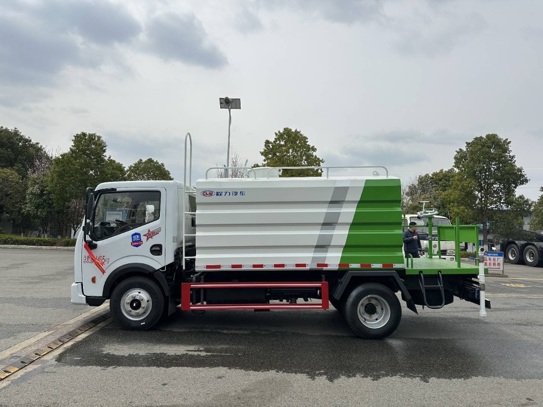 東風(fēng)消毒灑水車