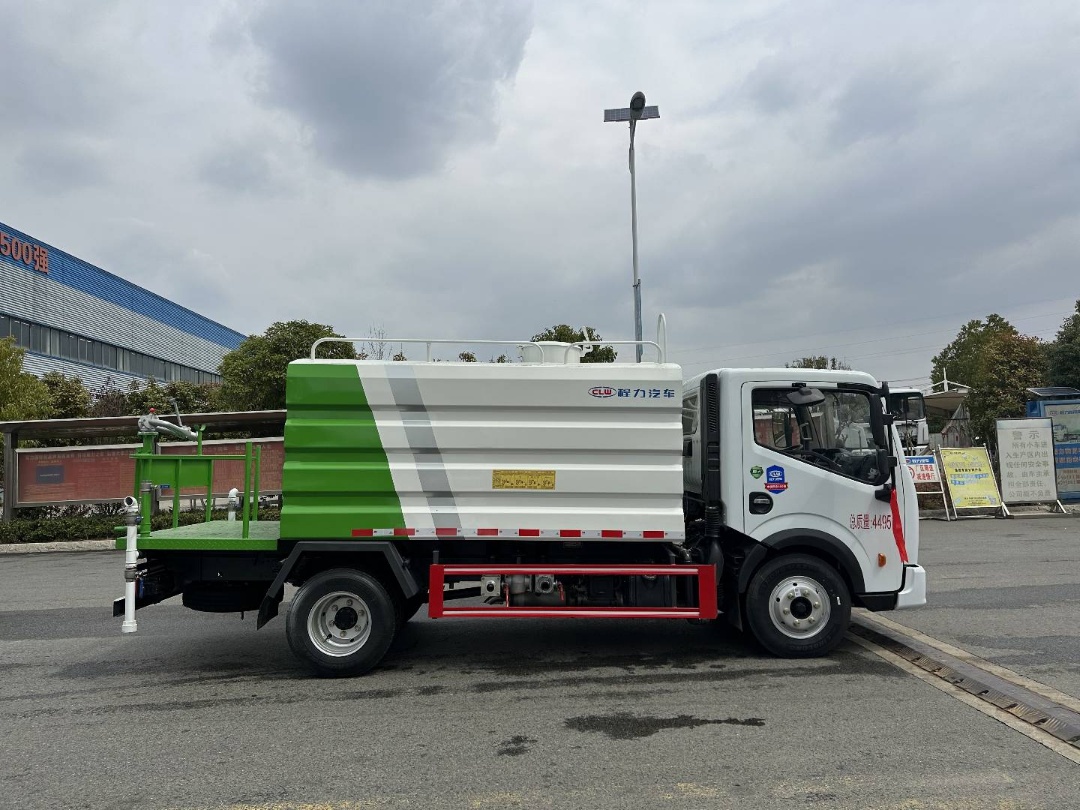 東風(fēng)消毒灑水車