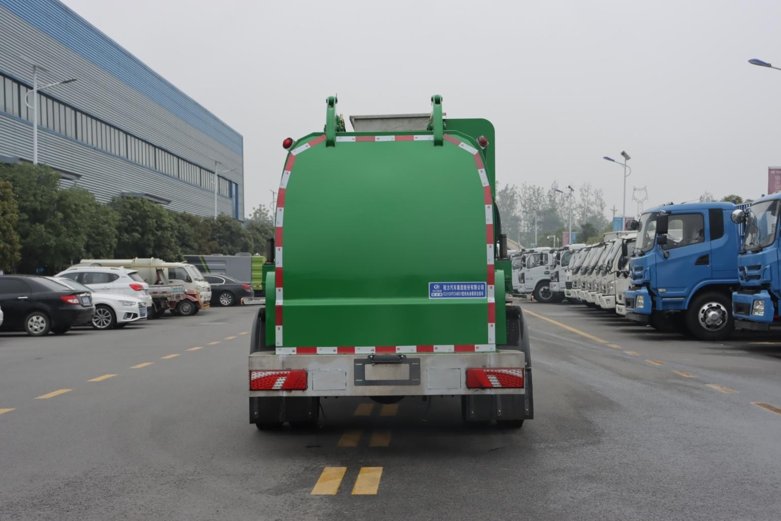 比亞迪7方純電動餐廚垃圾車