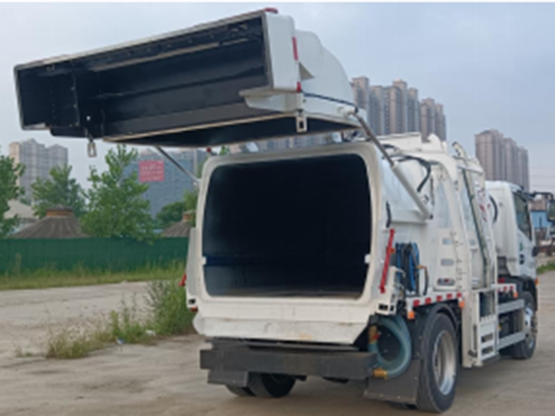 6.5方電動餐廚垃圾車