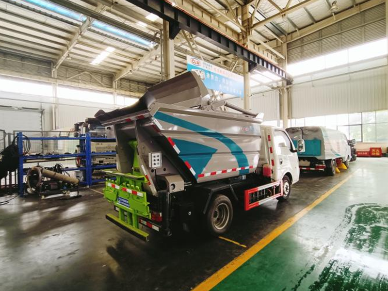3.5方比亞迪T4純電動(dòng)自裝卸垃圾車(chē)
