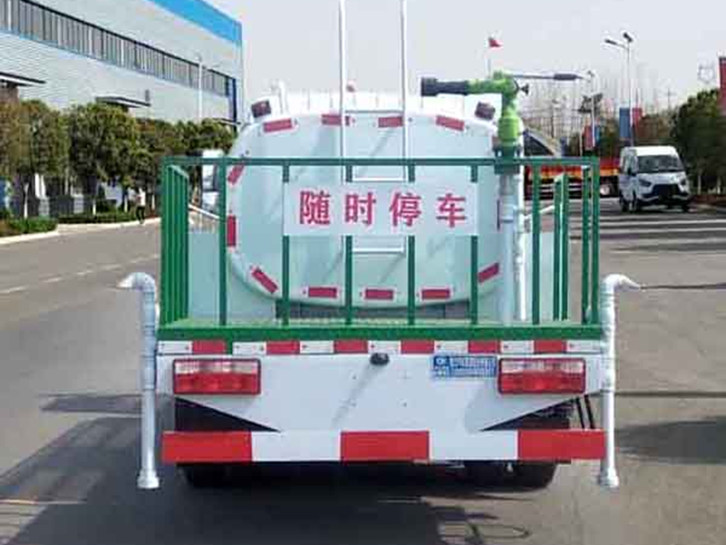東風(fēng)多利卡5方純電動(dòng)灑水車