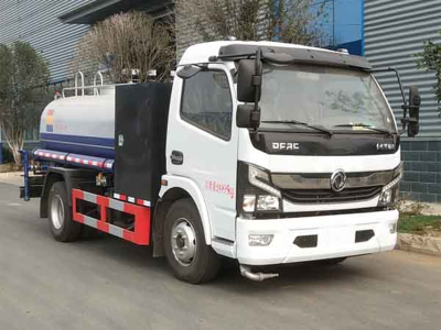 東風(fēng)多利卡4.5方純電動(dòng)灑水車(chē)
