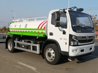 東風(fēng)多利卡6.7方電動(dòng)灑水車(chē)