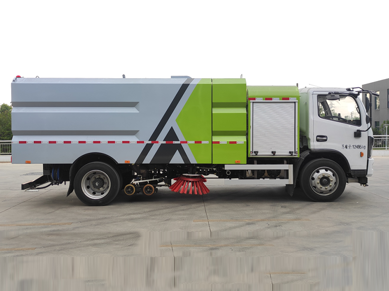 東風(fēng)CL5123TXSBEV型純電動(dòng)洗掃車(chē)