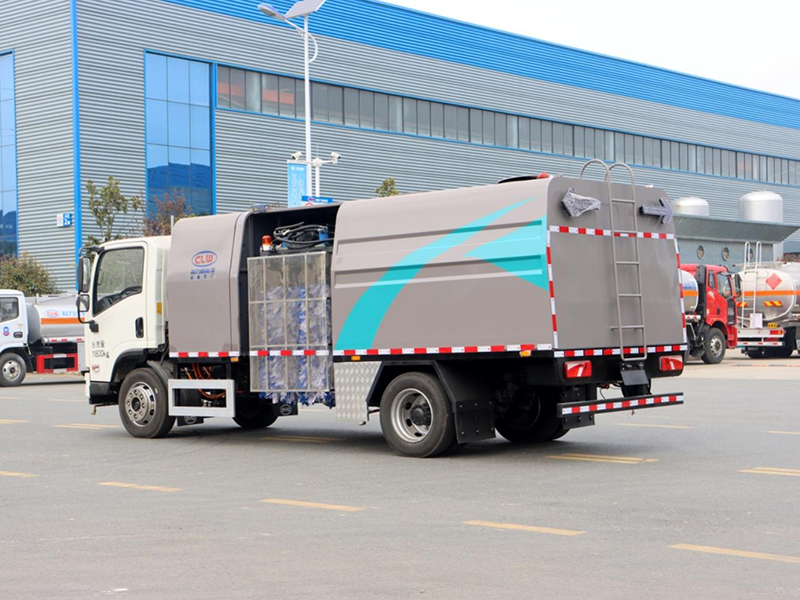 CL5120GQXBEV型純電動(dòng)護(hù)欄清洗車