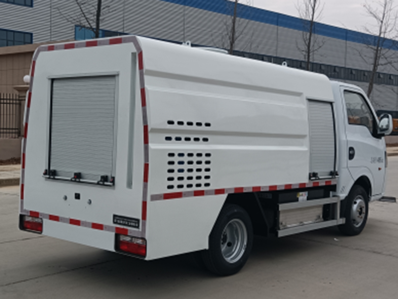 CL5041TYHBEV型純電動(dòng)路面養(yǎng)護(hù)車
